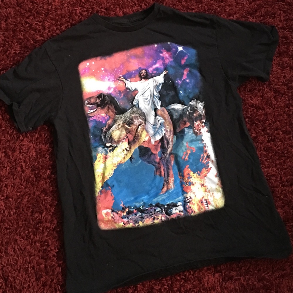 Graphic tee